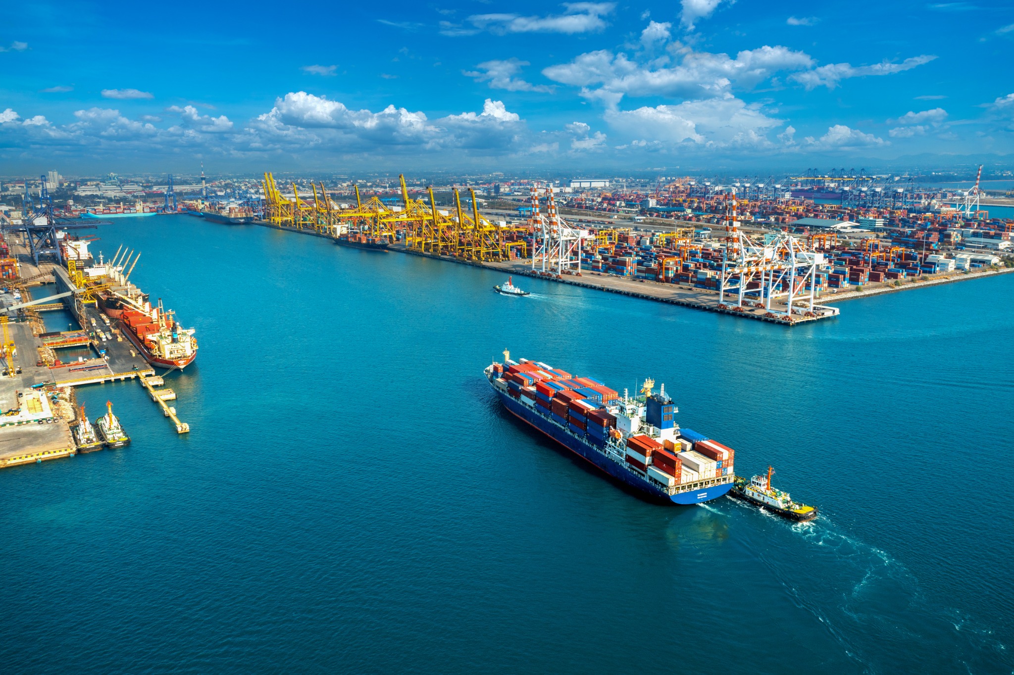 Importaciones y exportaciones